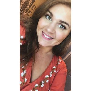 Meet your Posher, April